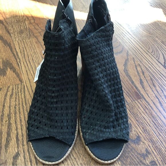 NWT Sbicca Vintage Collection black faux suede peep toe bootie woman’s size 10 - Picture 5 of 5